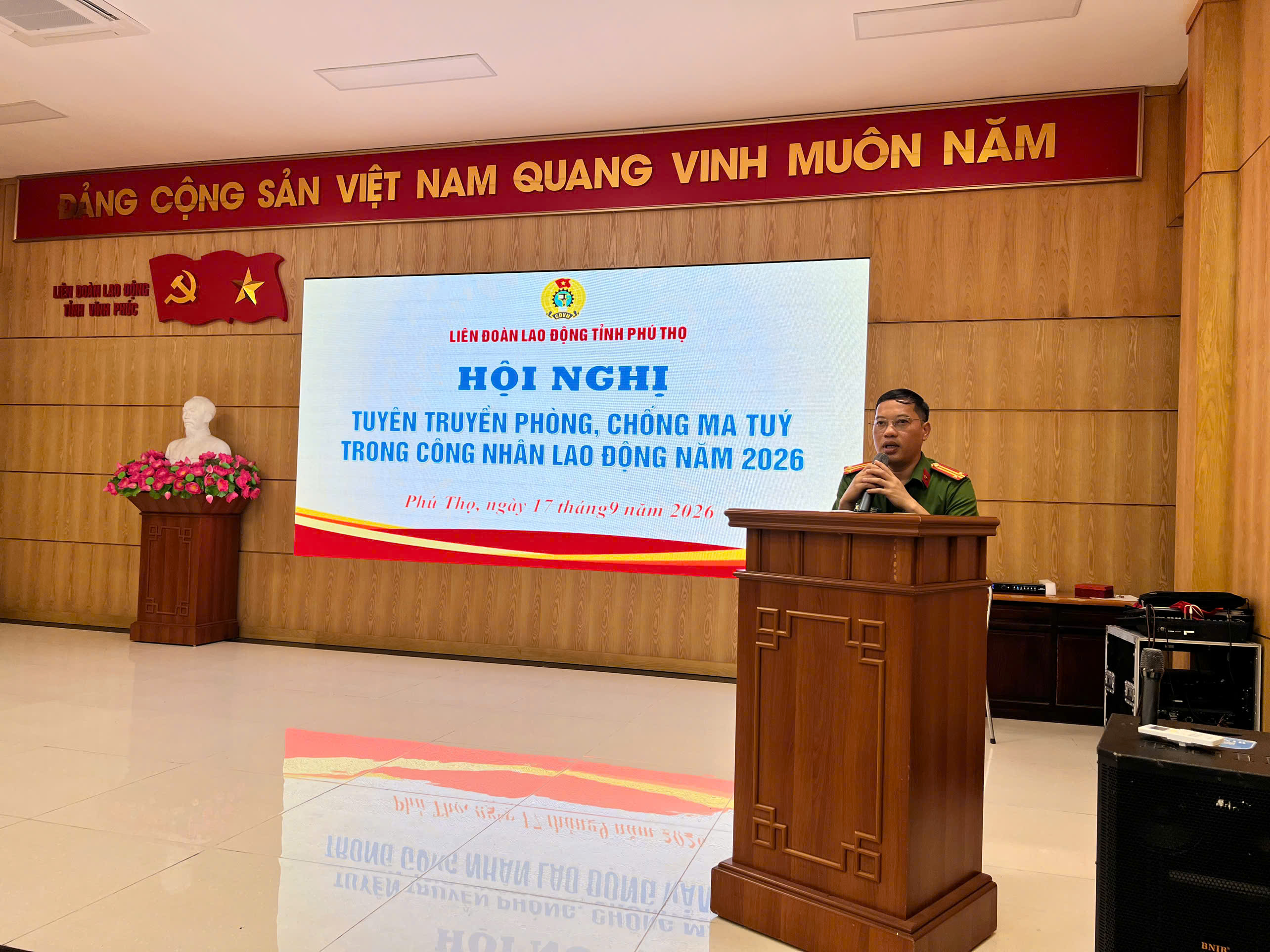 HỘI NGHỊ TUYÊN TRUYỀN PHÁP LUẬT VỀ PHÒNG, CHỐNG MA TUÝ CHO CÔNG NHÂN LAO ĐỘNG TRÊN ĐỊA BÀN TỈNH PHÚ THỌ