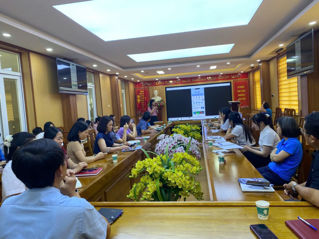 CĐ Phường Nông Trang: HỘI NGHỊ TẬP HUẤN NGHIỆP VỤ CÔNG TÁC CÔNG ĐOÀN VÀ TRIỂN KHAI ỨNG DỤNG CHUYỂN ĐỔI SỐ TRONG CÁN BỘ CÔNG ĐOÀN NĂM 2026