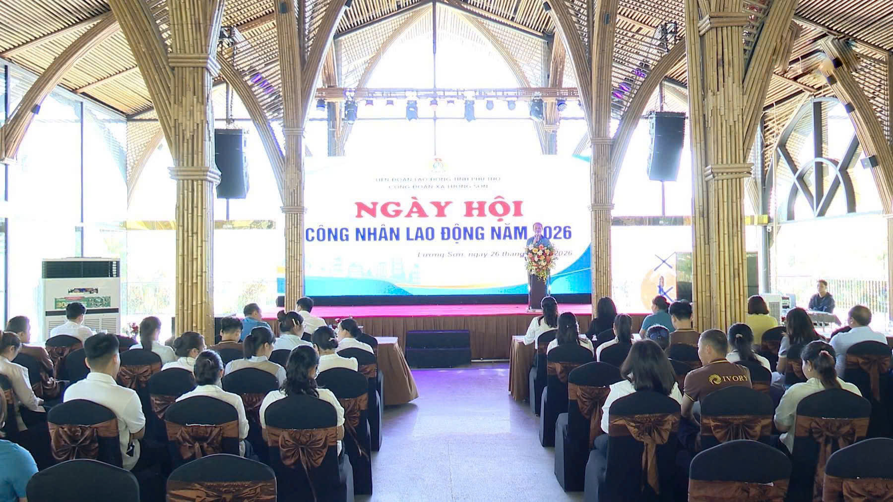 Ý NGHĨA VÀ ẤM ÁP CHƯƠNG TRÌNH “NGÀY HỘI CÔNG NHÂN LAO ĐỘNG NĂM 2026” TẠI XÃ LƯƠNG SƠN