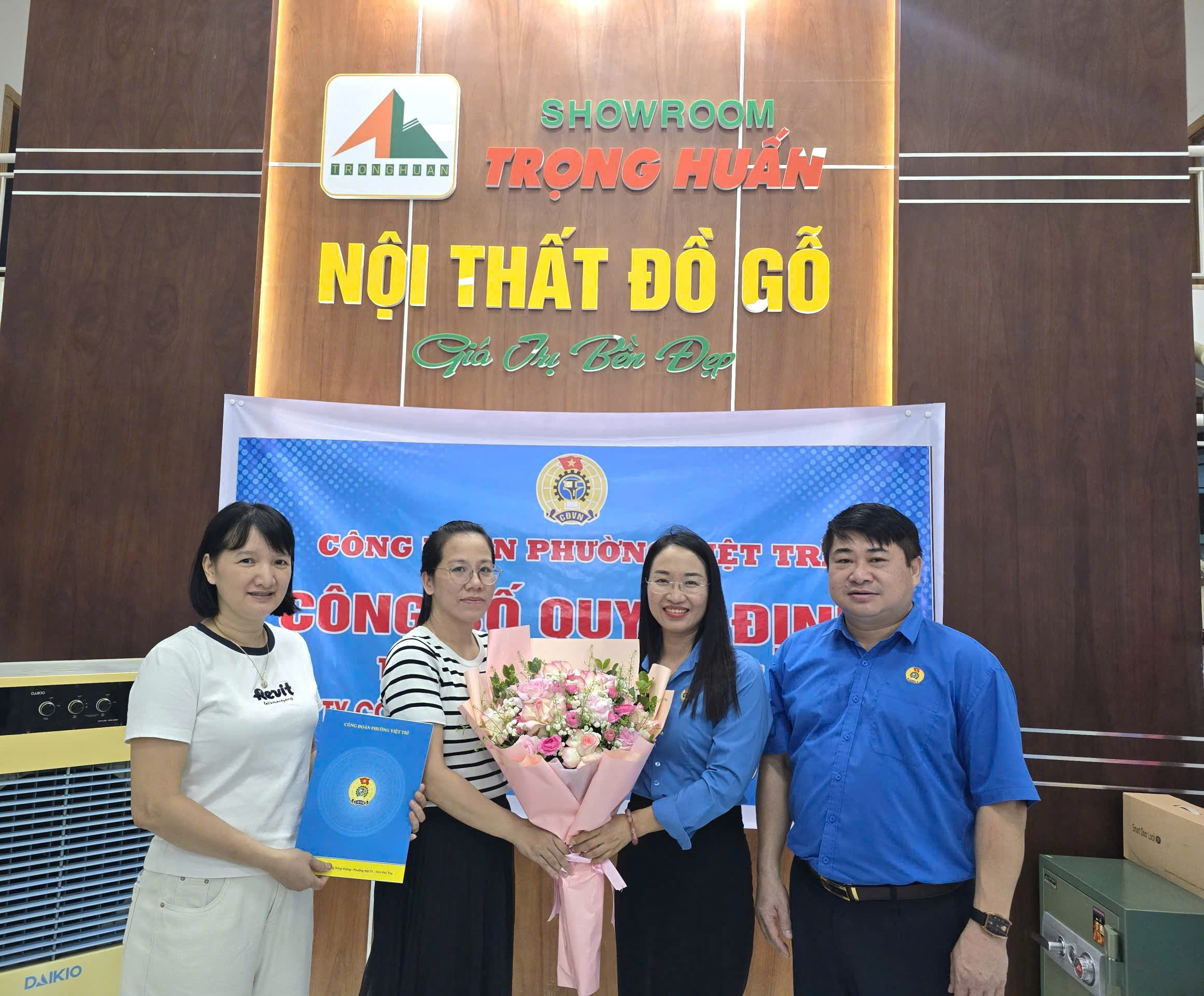 Công đoàn phường Việt Trì công bố quyết định thành lập  Công đoàn cơ sở