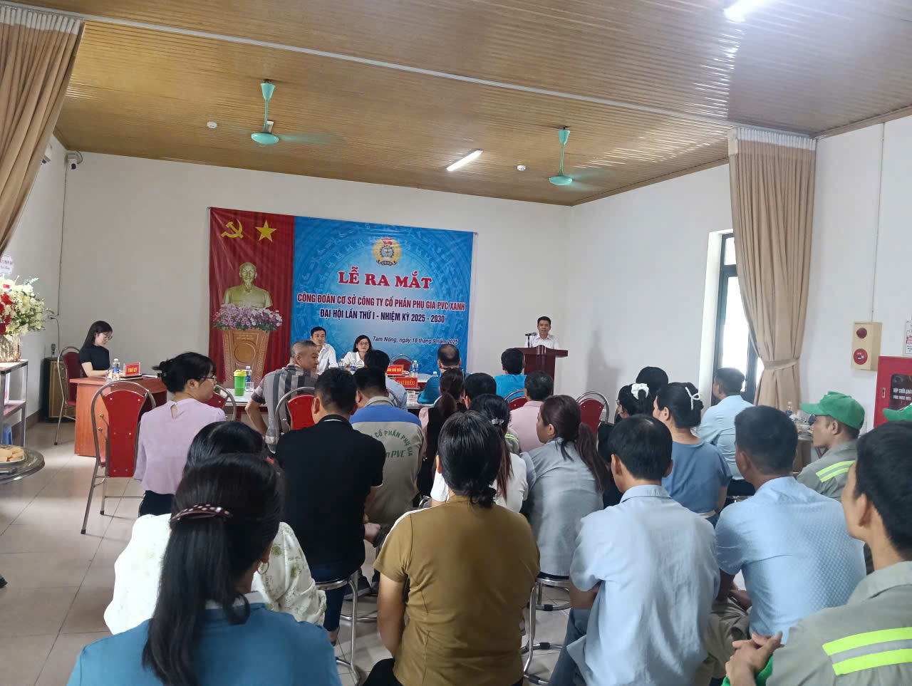 CÔNG ĐOÀN CÔNG TY CỔ PHẦN PHỤ GIA PVC XANH TỔ CHỨC RA MẮT CÔNG ĐOÀN CƠ SỞ VÀ ĐẠI HỘI LẦN THỨ NHẤT