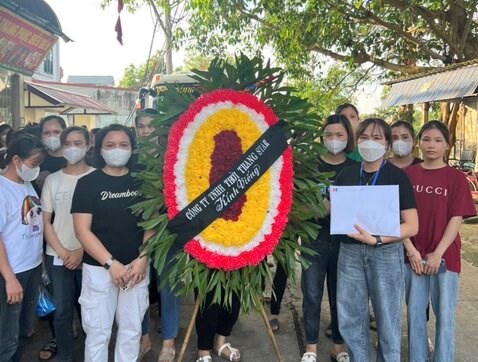 Lao động nữ không may bị sét đánh tử vong trên đường về, LĐLĐ Thành phố hỗ trợ đột xuất cho gia đình