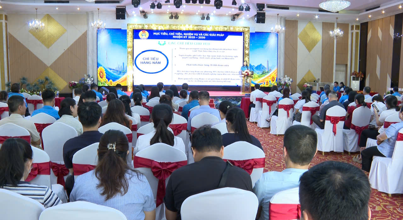 Công đoàn phường Hoà Bình tổ chức Hội nghị học tập, quán triệt Nghị quyết Đại hội XIV Công đoàn Việt Nam, nhiệm kỳ 2026-2031; Nghị quyết Đại hội Công đoàn tỉnh Phú Thọ lần thứ I, nhiệm kỳ 2025-2030