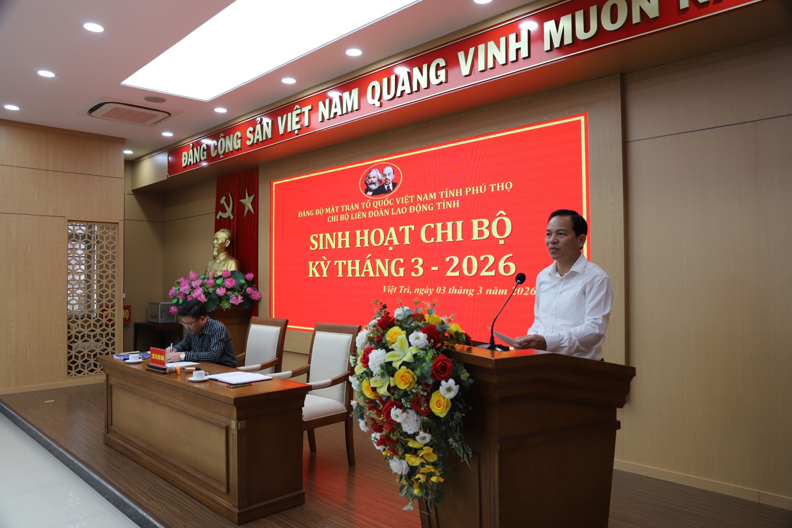 CHI BỘ LIÊN ĐOÀN LAO ĐỘNG (LĐLĐ) TỈNH PHÚ THỌ TỔ CHỨC SINH HOẠT SINH HOẠT CHI BỘ, SINH HOẠT CHUYÊN ĐỀ QUÝ I NĂM 2026 VÀ GIAO BAN HÀNH CHÍNH THÁNG 3 NĂM 2026